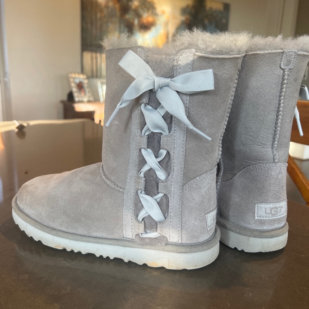 Uggs - Light Gray kids Pala boots with lace up sides